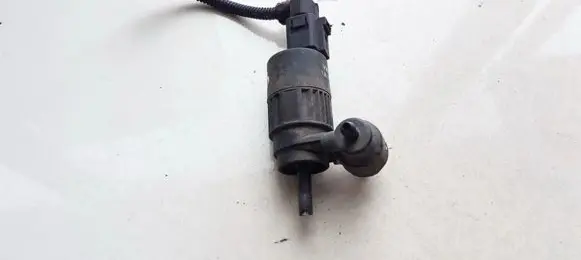 Seat Cordoba (6K) Windscreen/windshield washer pump 1J6955651