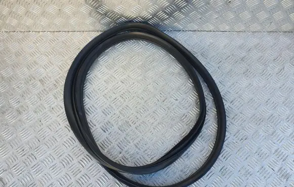 Mazda 3 Front door rubber seal PU7923