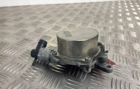 Renault Scenic III - Grand scenic III Vacuum pump 146503760R