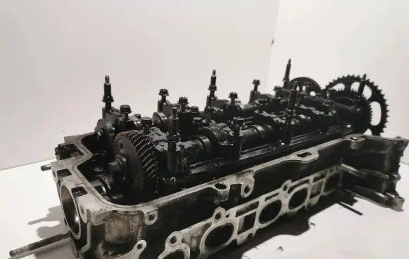 Honda Civic Engine head 113