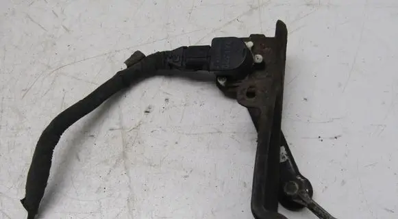 Toyota Prius (XW30) Headlight/headlamp level sensor 2A1322