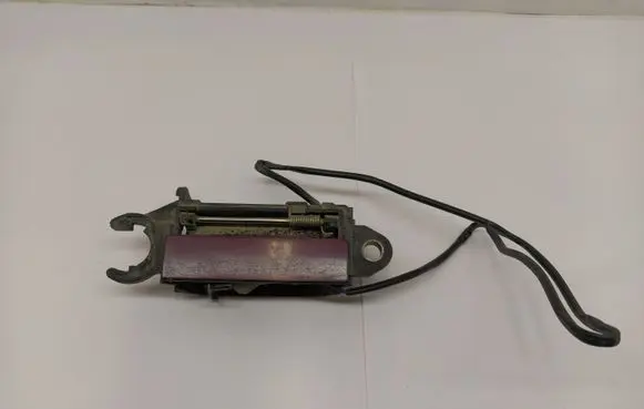 Audi A6 S6 C4 4A Front door exterior handle 4A0837206 8D0837208AB