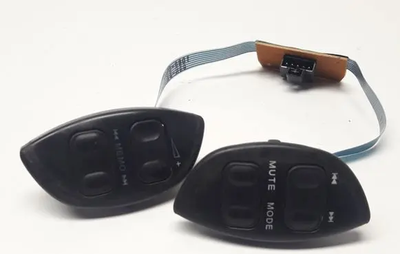 Steering wheel buttons/switches
