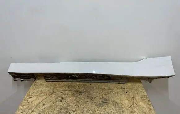 BMW Z4 E89 Sill 51777192057