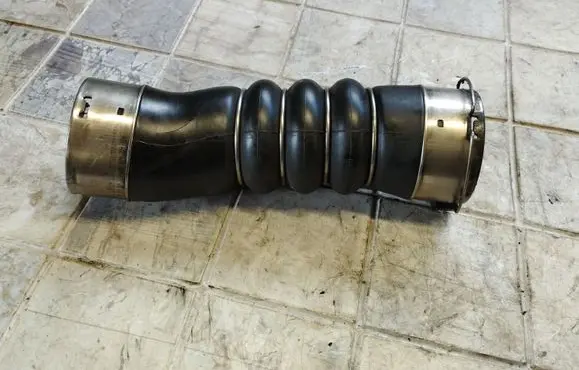BMW 7 F01 F02 F03 F04 Intercooler hose/pipe 7800144