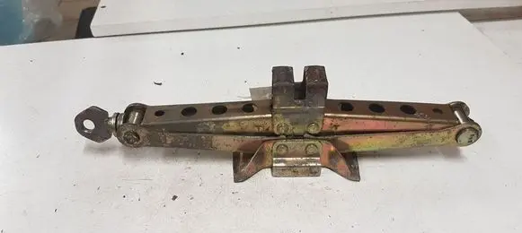 Opel Astra J Lift Jack