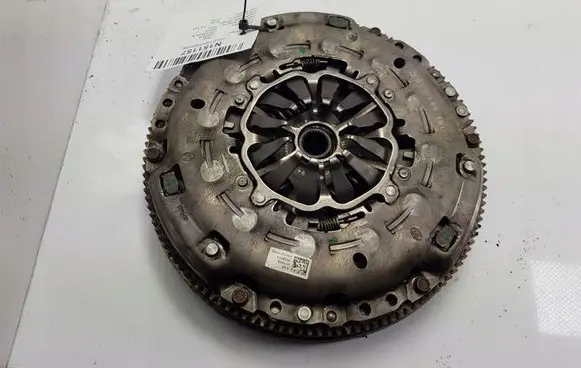 Skoda Octavia Mk3 (5E) Dual mass flywheel 04L141015D