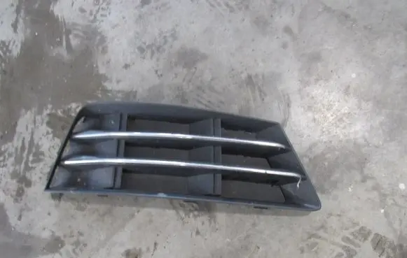 Audi A4 S4 B9 Front bumper lower grill 8W0807682R