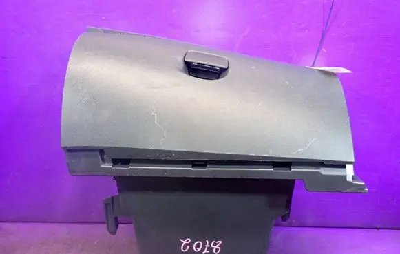 Renault Megane III Glove box