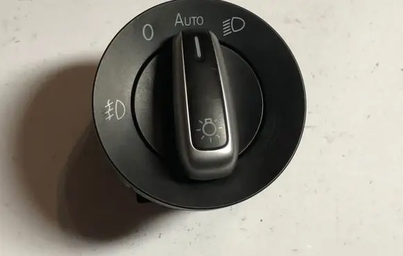 Volkswagen PASSAT CC Light switch 3C8941431E