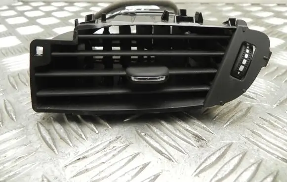 Opel Astra K Rear air vent grill 39079604 T8983