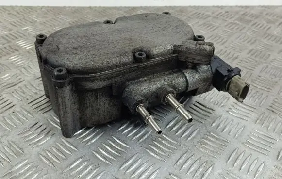Jeep Cherokee Fuel filter housing 