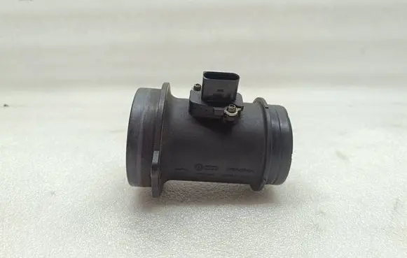 Audi A6 S6 C6 4F Mass air flow meter 
