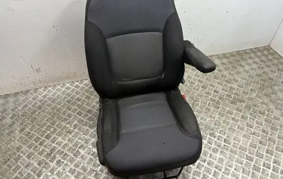 Opel Vivaro Front driver seat 