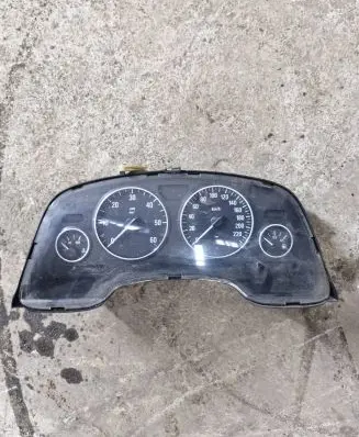 Opel Zafira A Speedometer (instrument cluster)