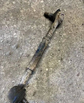 Nissan Terrano Steering tie rod 
