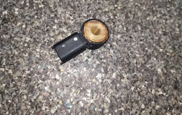 Detonation knock sensor