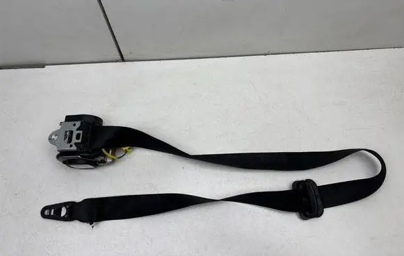 Volkswagen Touareg I Front seatbelt 7L0857705E