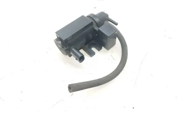 BMW 1 E81 E87 Turbo solenoid valve 7805391 70206301