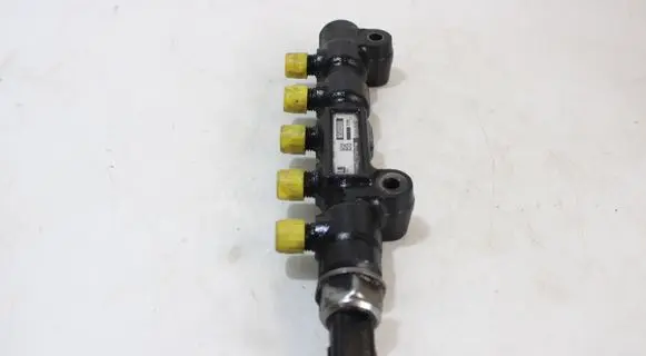 Ford Focus Fuel main line pipe