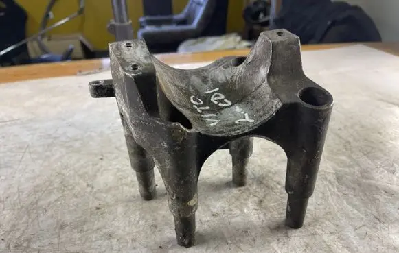 Mercedes-Benz Vito Viano W639 Engine mounting bracket A6460780161