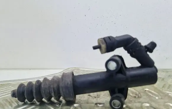 Peugeot 207 Clutch slave cylinder 9683750480 050210G7103