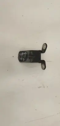 Nissan Leaf II (ZE1) Front door upper hinge