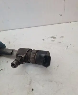 Opel Zafira B Fuel injector 0445110165
