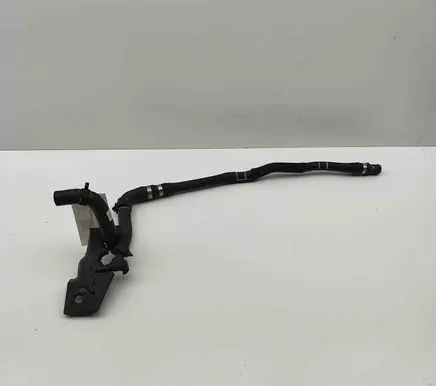 BMW 2 F44 Engine coolant pipe/hose 6832803