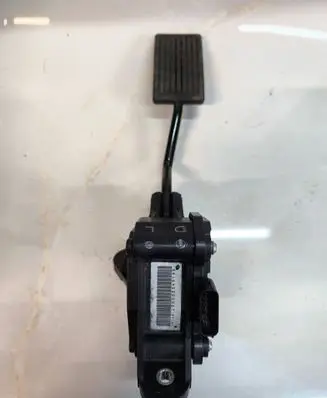 Honda CR-V Accelerator throttle pedal