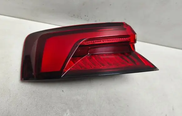 Audi A5 Rear/tail lights 8W6945091J