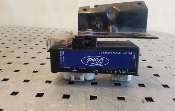 Ford Galaxy Coolant fan relay 95VW14B205AA 7MO000317