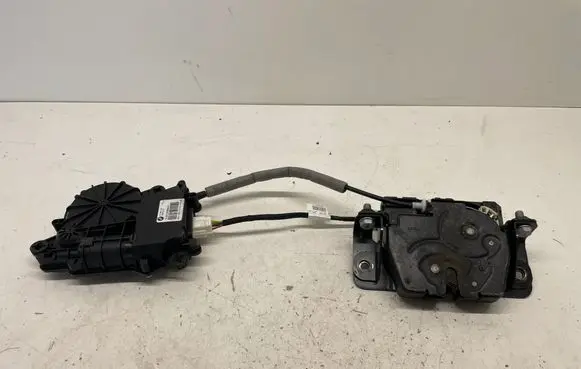 BMW 5 F10 F11 Tailgate boot lock/latch motor C17291100 16367210 51247330649