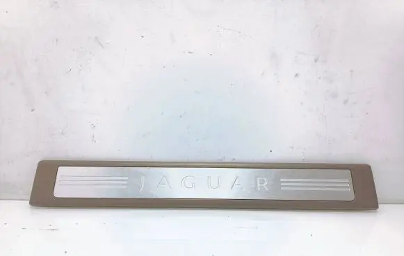 Jaguar XF X250 Front sill trim cover 8X2313201AF