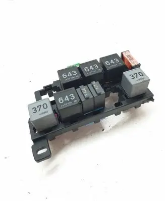 Audi A6 S6 C6 4F Fuse box set 8A0937530 PA66GF