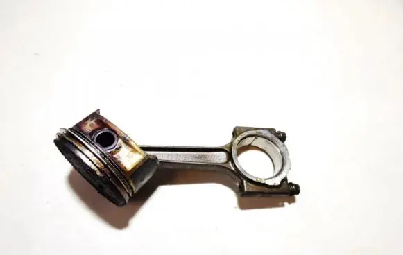 Mini One - Cooper R50 - 53 Piston with connecting rod 04777716aa