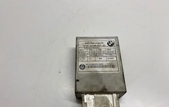 BMW 5 E60 E61 Air suspension control unit module (rear) 6769834