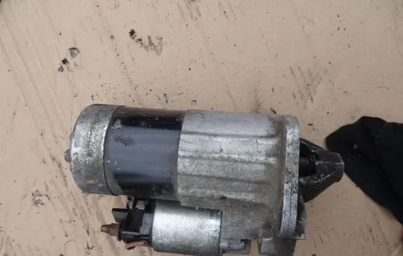 Renault Scenic II - Grand scenic II Starter motor 8200584675
