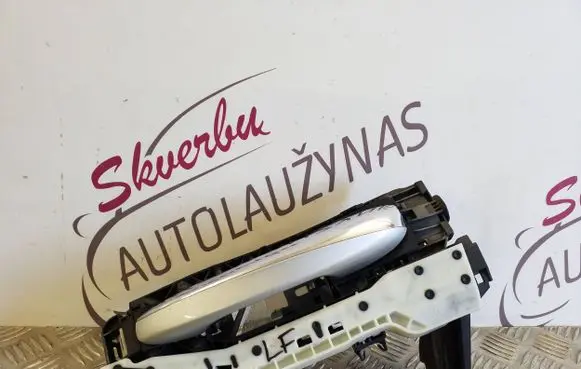 Mercedes-Benz S W222 Front door exterior handle A0997601700 143942Q 0115004900A