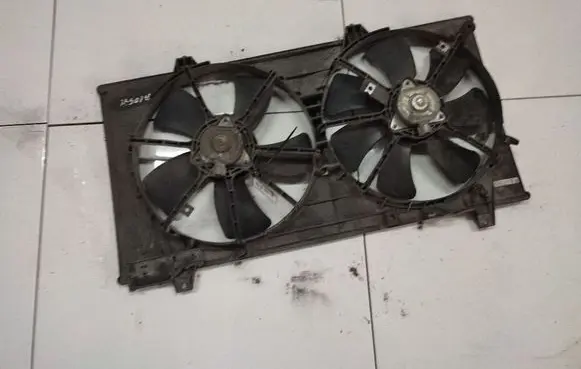 Mazda 6 Radiator cooling fan shroud L510