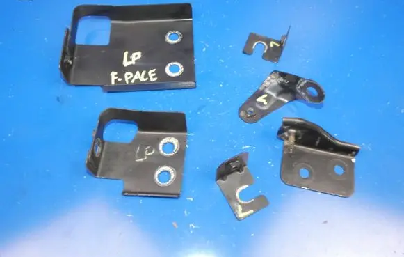Jaguar F-Pace Fender mounting bracket