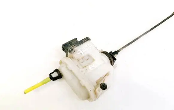 Skoda Octavia Mk1 (1U) Central locking motor 3A0862153B