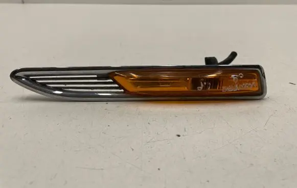 Ford Mondeo MK IV Front fender indicator light 7S7113K354BD