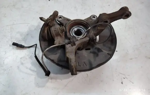 Honda Civic IX Front wheel hub