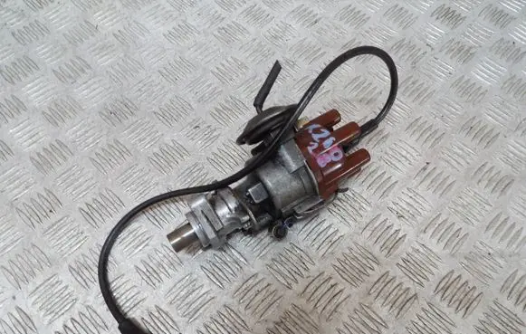 Nissan Patrol 260 Spark distributor D60860 6701