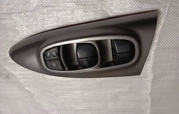 Nissan Juke I F15 Electric window control switch 254011KA0B 911EB03