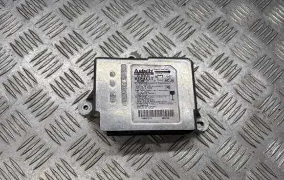 Renault Megane II Airbag control unit/module 8200481127 604289600