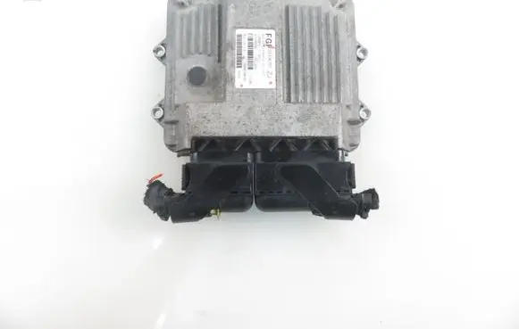 Opel Corsa C Engine control unit/module 7160004903 55196352ZJ