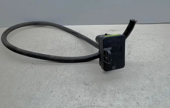 Volkswagen PASSAT B5 Exhaust gas pressure sensor E310R036342 10R036342 E1367R010216