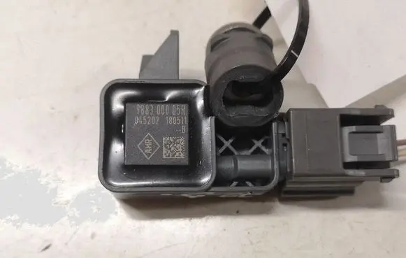 Renault Scenic III - Grand scenic III Airbag deployment crash/impact sensor 988300005R 045202 180511